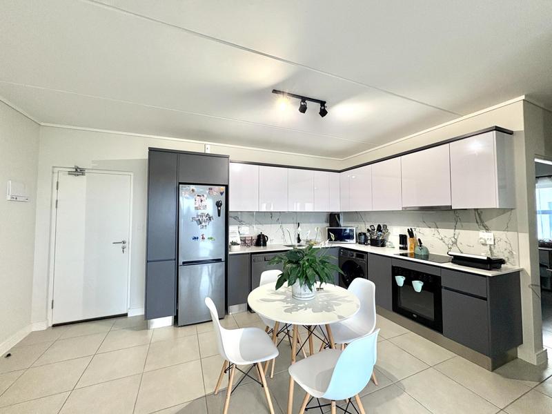 To Let 2 Bedroom Property for Rent in Somerset West Western Cape